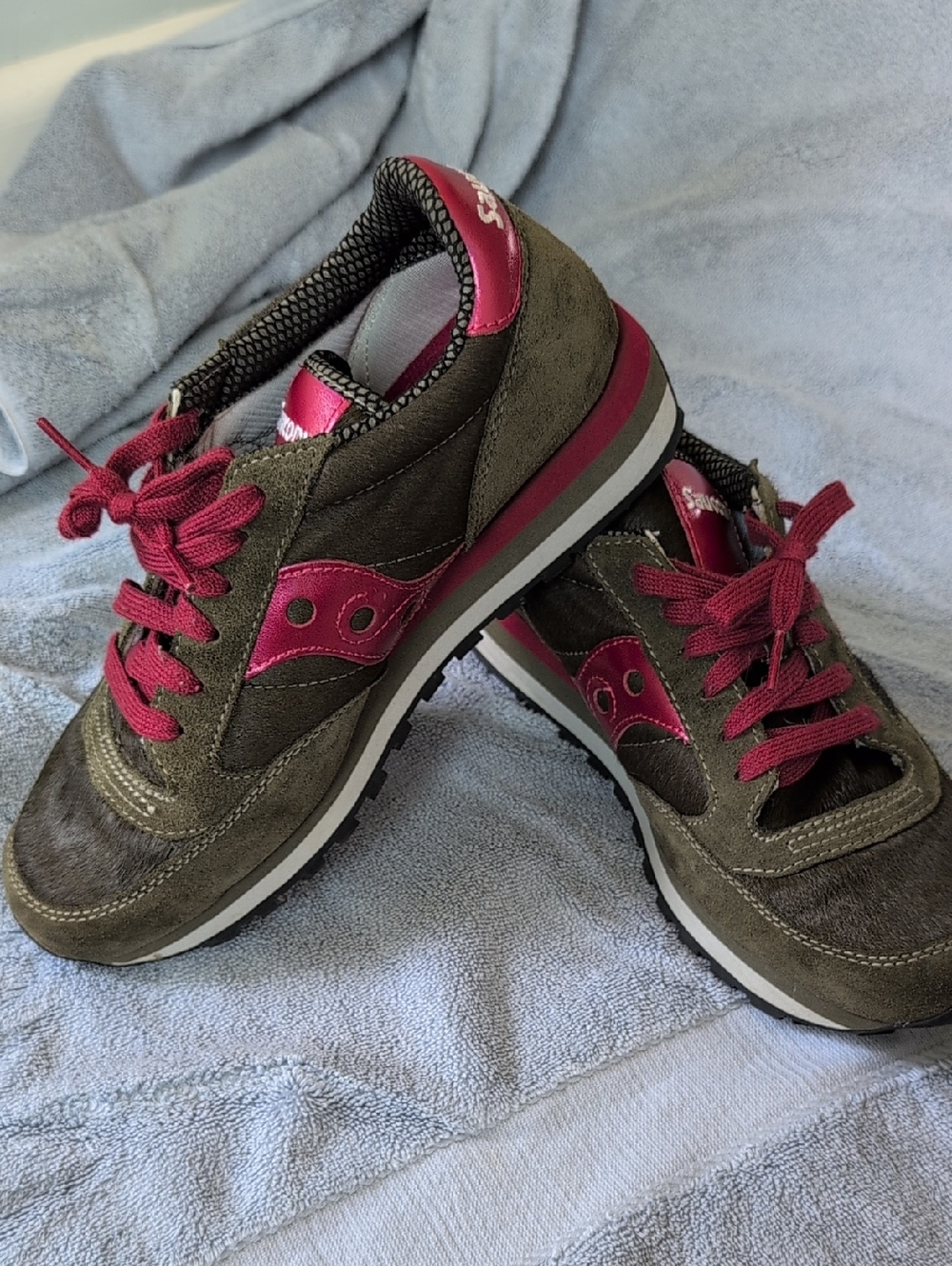 Limited Edition Saucony Originals Jazz Triple, Olive Green & Jester Red 8.5